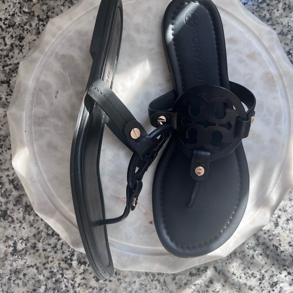 TORY BURCH | Miller Sandal - Picture 9 of 16